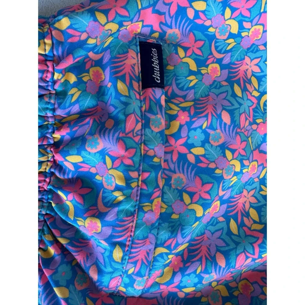 Chubbies Mens Tropical Floral Swim Trunks 4 Inch Inseam Blue Pink Small Preppy